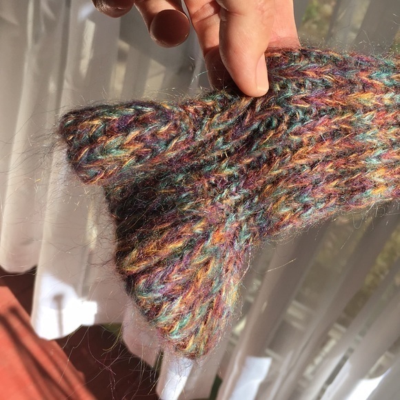 NWT ZARA knit sweater with ruffle and Pom poms - Picture 5 of 11